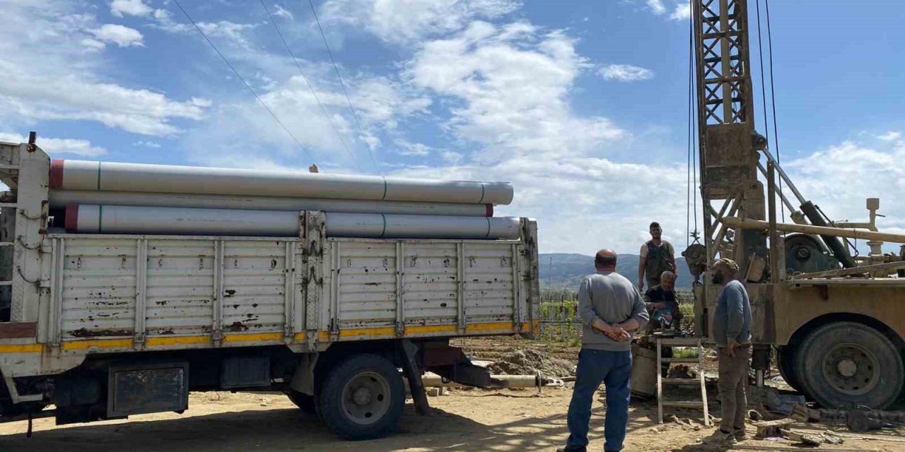 Büyükşehir, tarımsal sulamada üreticiye can suyu oluyor
