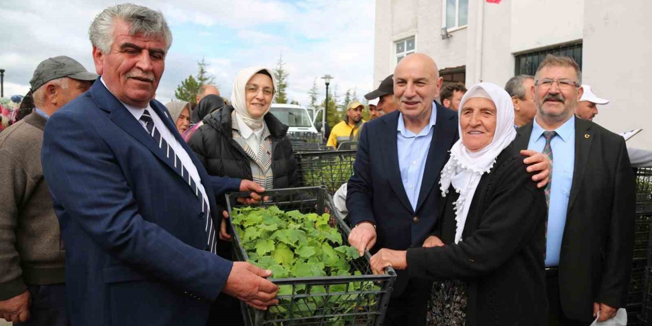 Keçiören Belediyesinden çiftçilere ücretsiz fide desteği