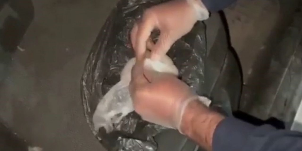 Otomobilde uyuşturucu ele geçirildi: 3 gözaltı