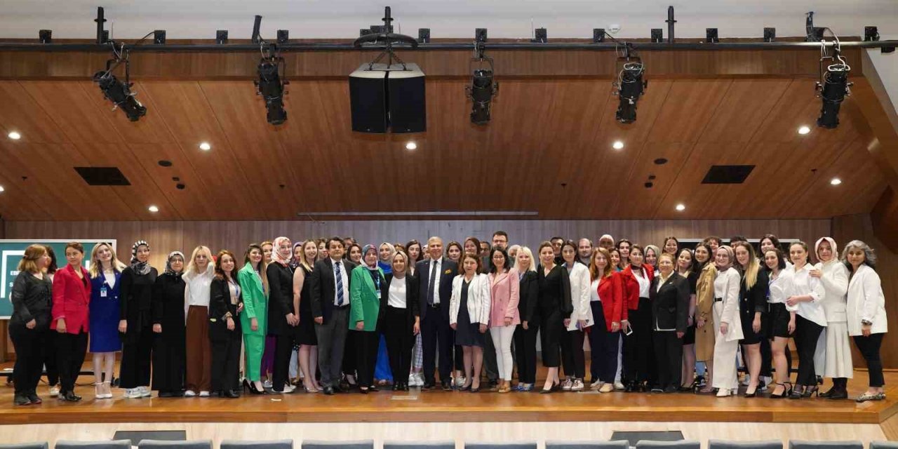 “Gelenekten Geleceğe” Ebelik