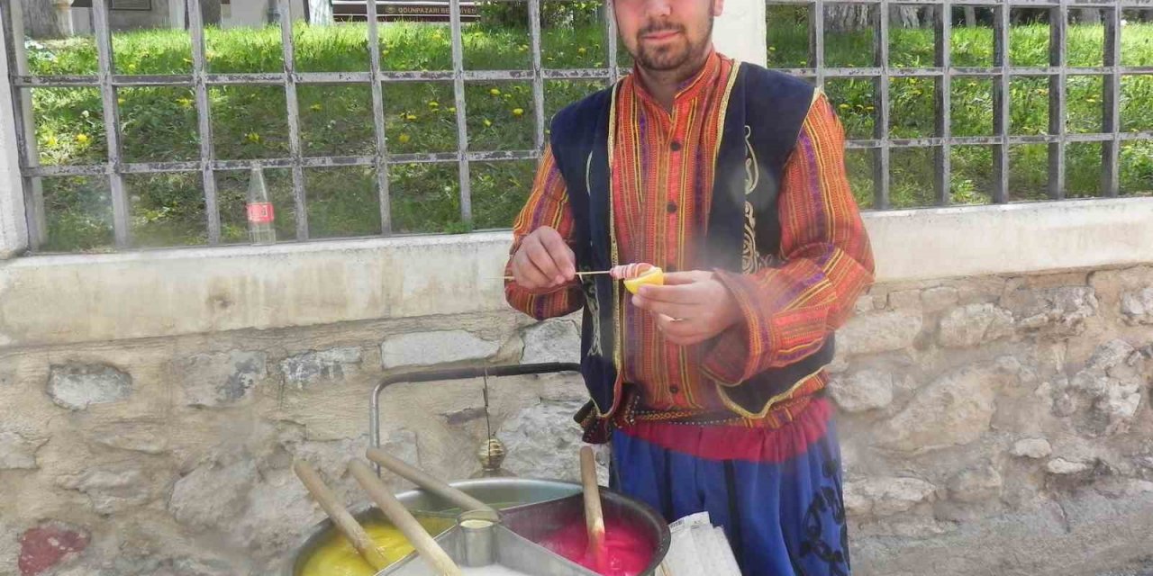 Macun geleneğini tarihi sokaklarda yaşatıyor