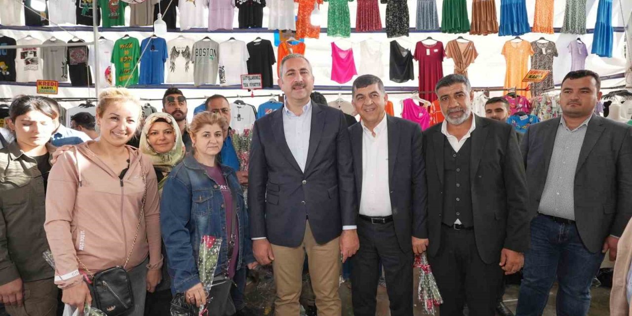 Fadıloğlu İle Gül, pazarcı esnafın sorunlarını dinledi