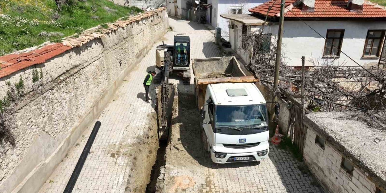 ASAT’tan Elmalı’da kanalizasyon ve alt yapı çalışması
