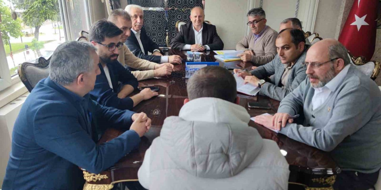 Tavlı: “Yüzde 80’i tamamlanan iş merkezi ile ilçemize güzel bir eser kazandıracağız”