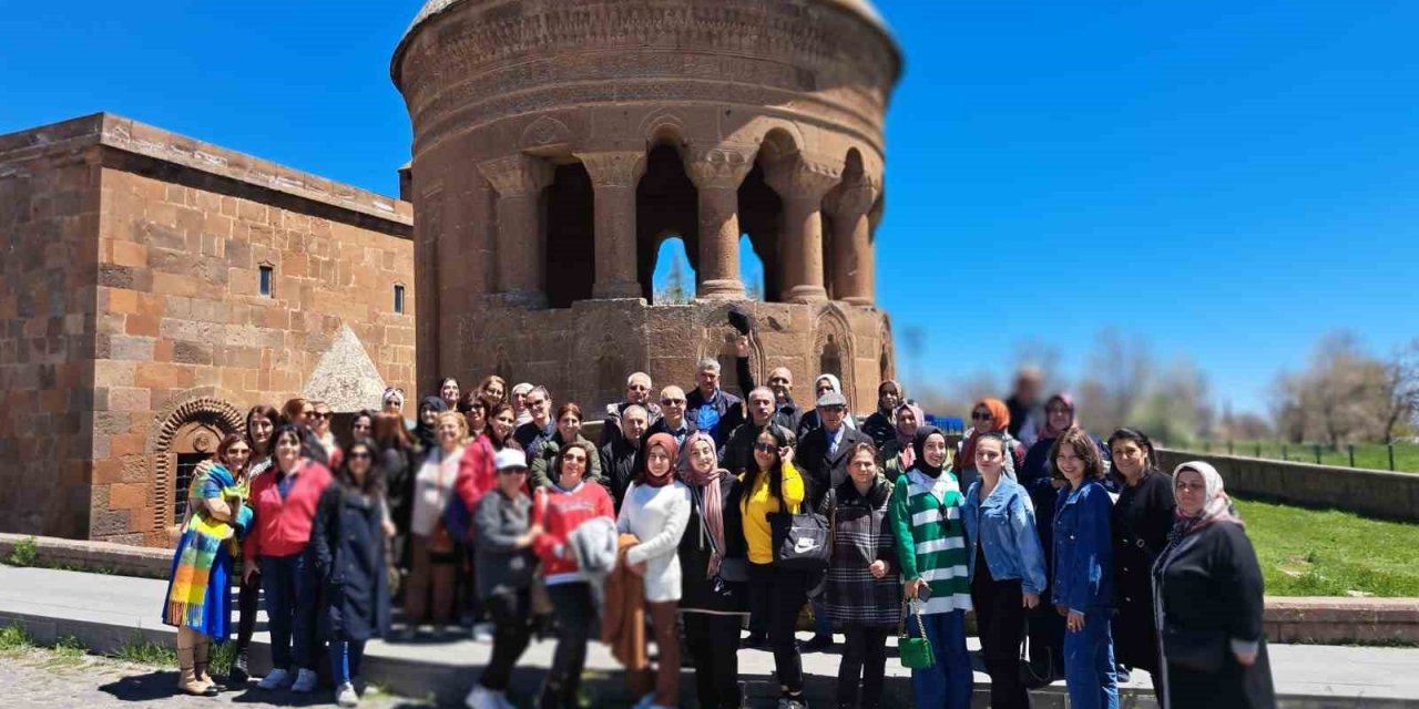 Yenişehir Belediyesi’nden kültür gezisi