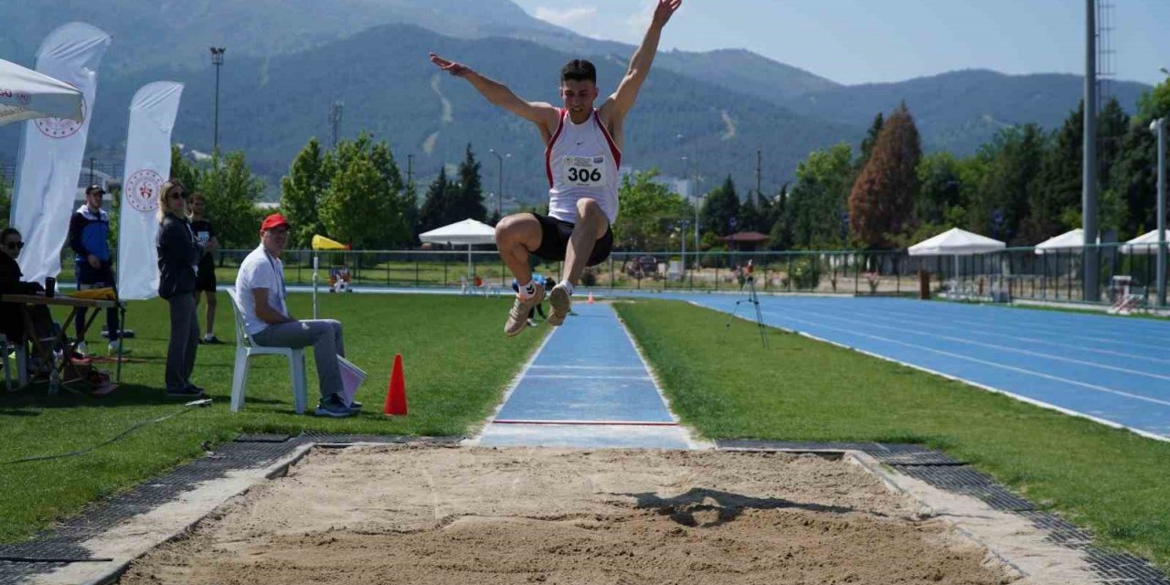 Manisa’da yapılan ÜNİLİG Atletizm Türkiye Şampiyonası sona erdi