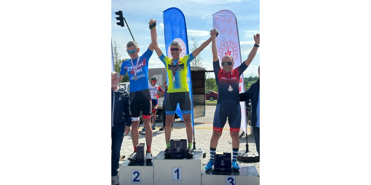 Kırmızı-beyaz pedallardan Bursa’da iki üçüncülük