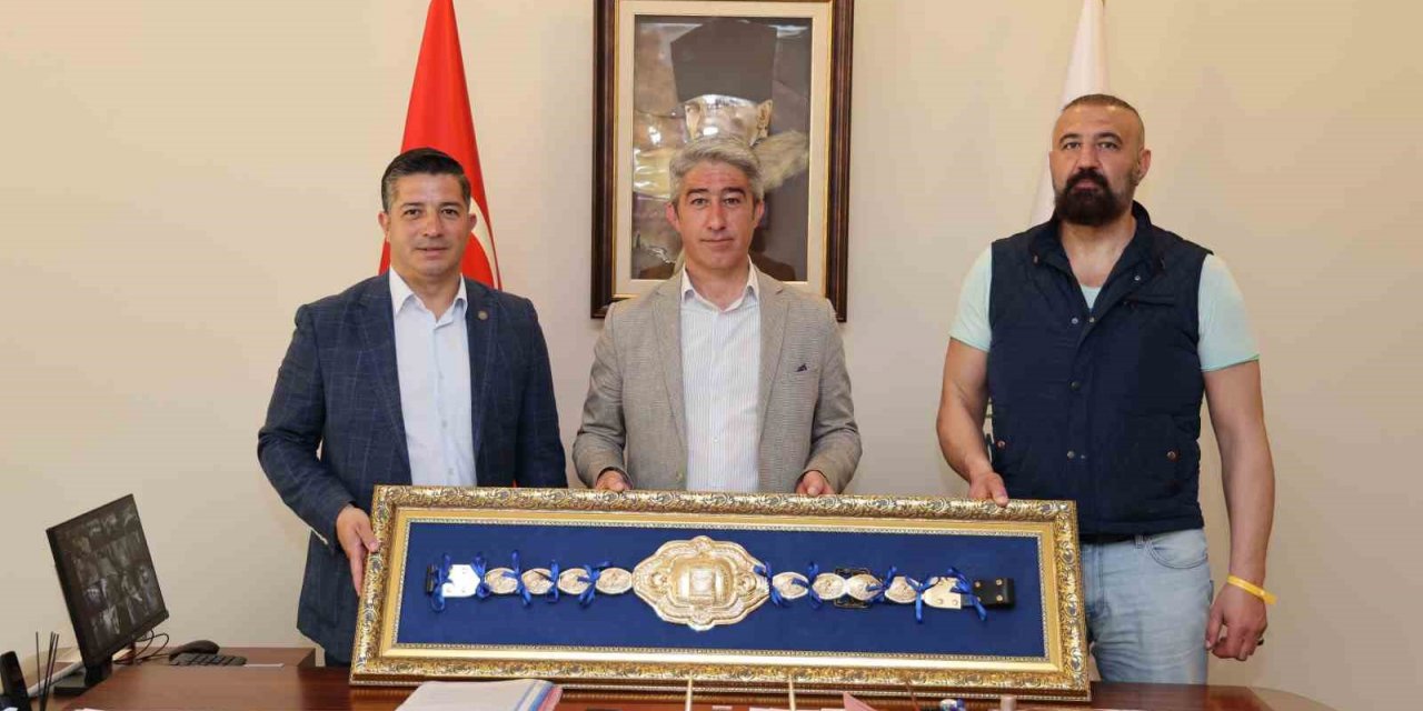 Marmaris yağlı güreşlere hazır