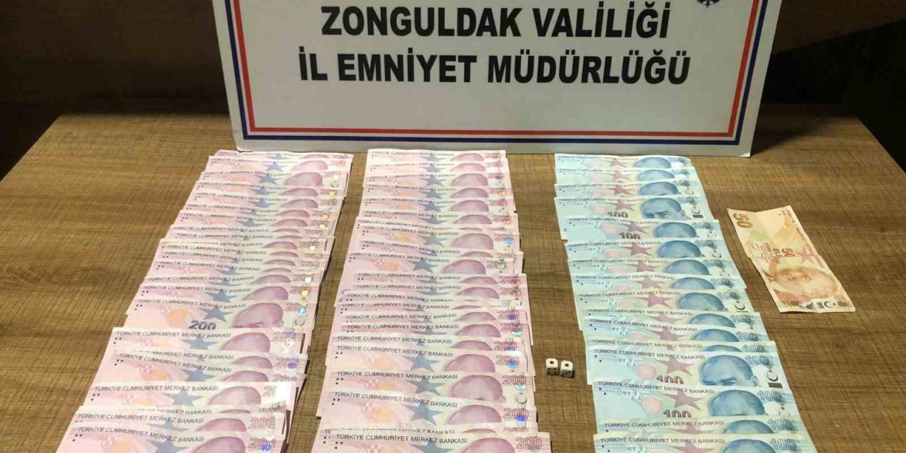 Memurlar Kulübü Derneği’nde kumar oynarken yakalandılar