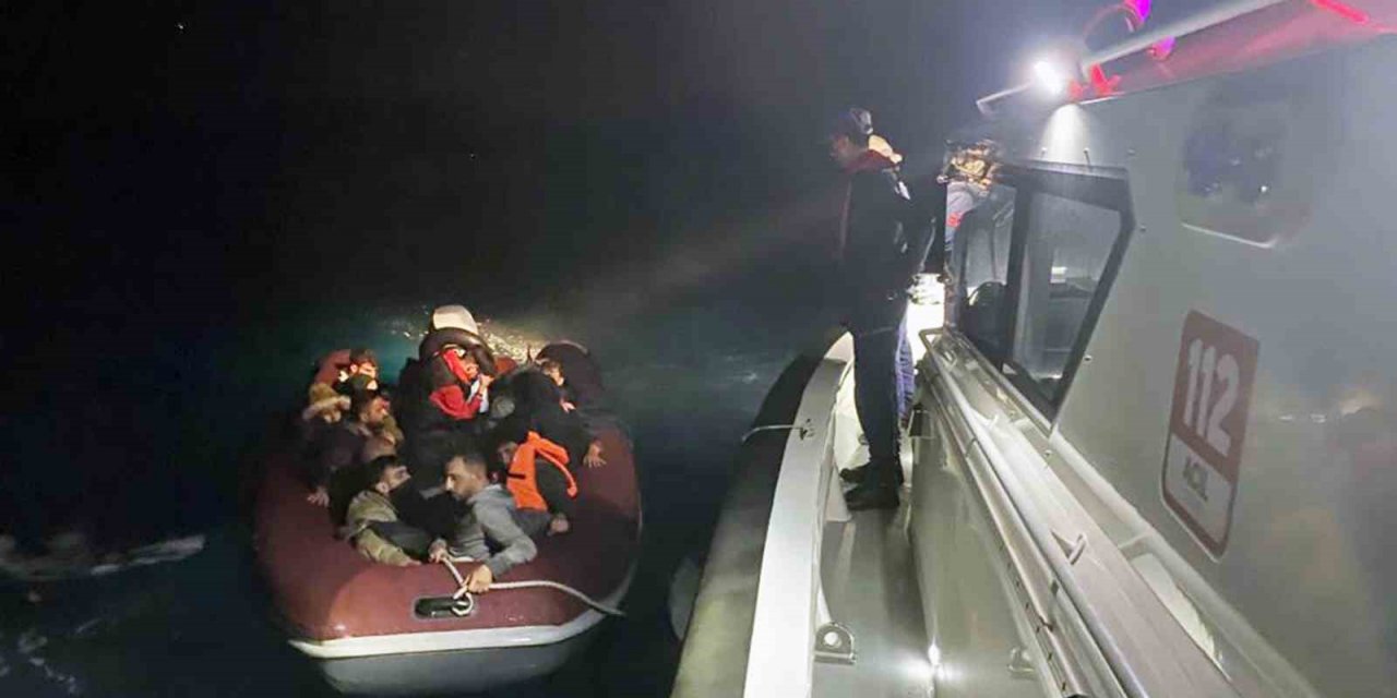 Dalaman açıklarında 19 düzensiz göçmen yakalandı