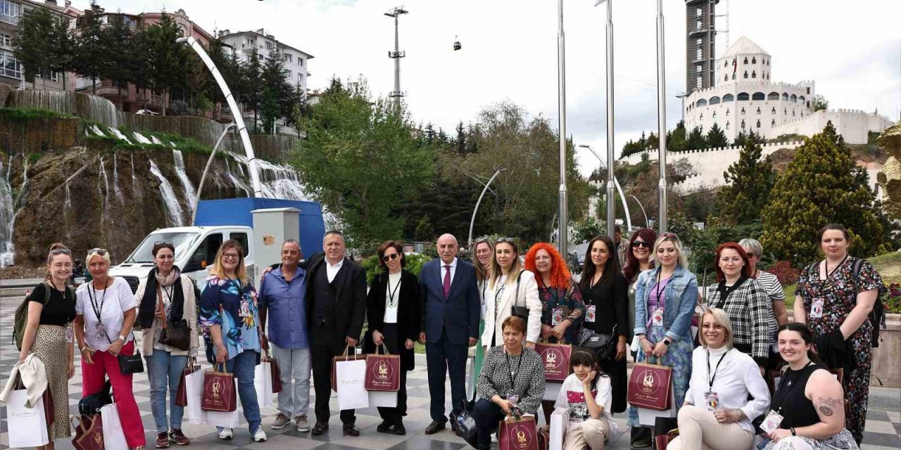 Başkan Altunok, Erasmus projesiyle Keçiören’e gelen öğretmenleri ağırladı