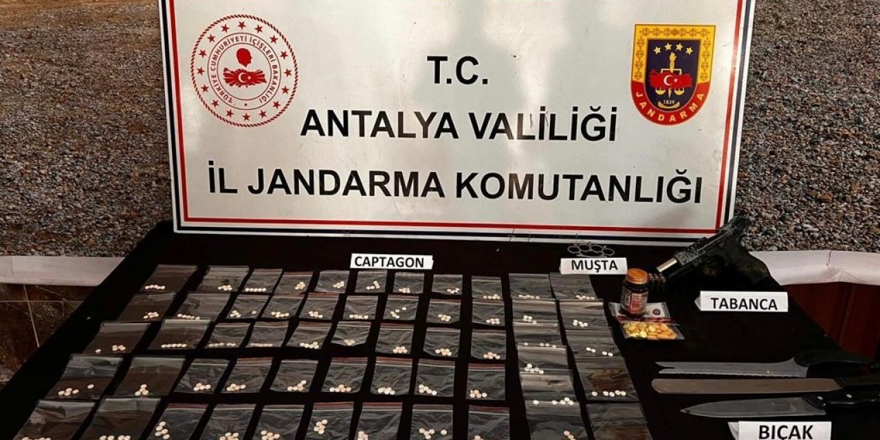 Antalya’da uyuşturucu operasyonu: 2 gözaltı