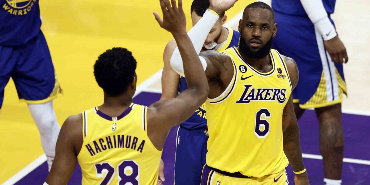 Lakers, Golden State karşısında 3-1 öne geçti