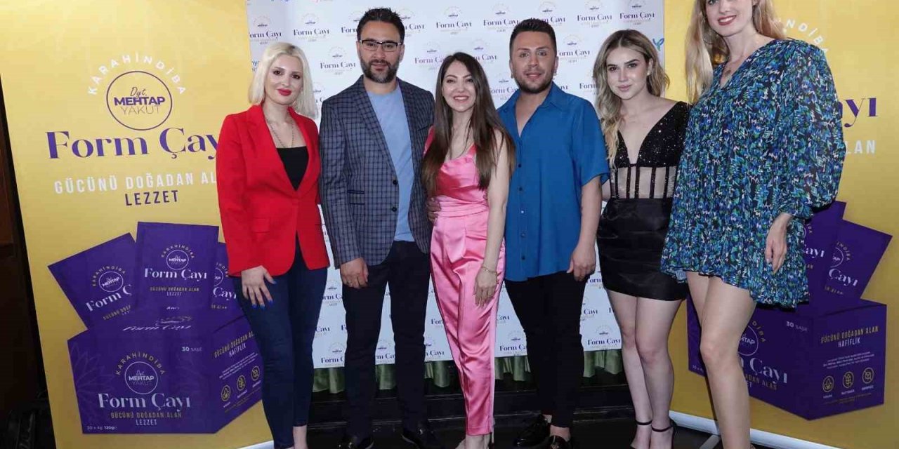 Ünlüler Çay’da buluştu