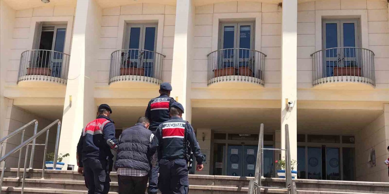 25 yıl hapis cezasıyla aranıyordu