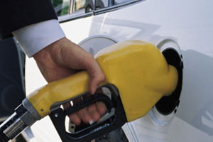 Benzine zam geldi!
