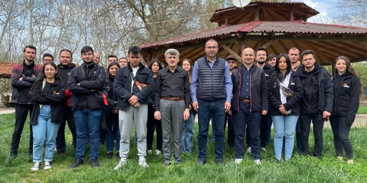 Dumlupınar Üniversitesi’nin şampiyon takımı Gediz’de ağırlandı