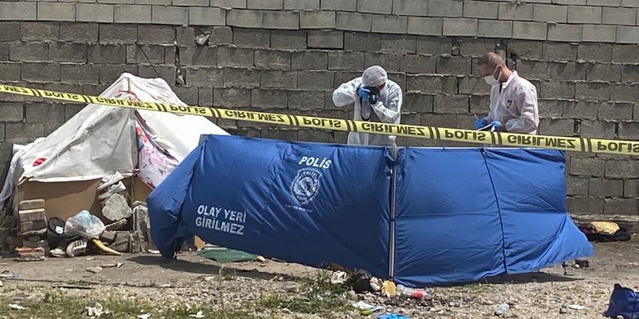 Kurduğu çadırın önünde ölü bulundu