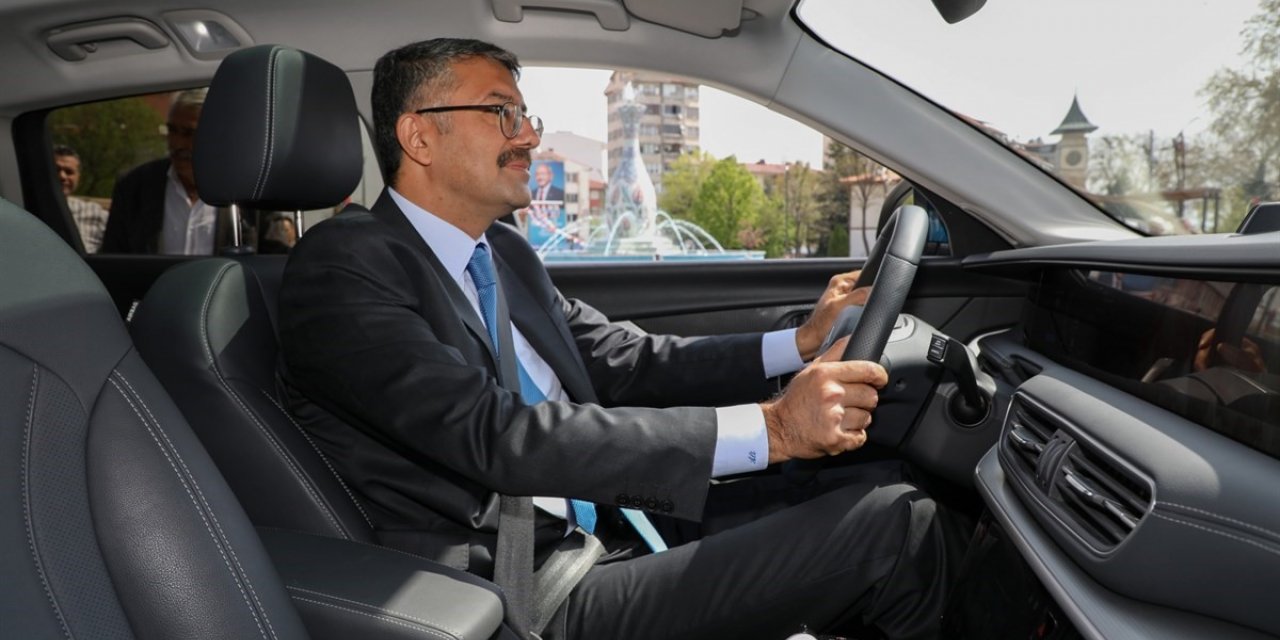 Kütahya Valisi Ali Çelik, Togg’un direksiyonuna geçti