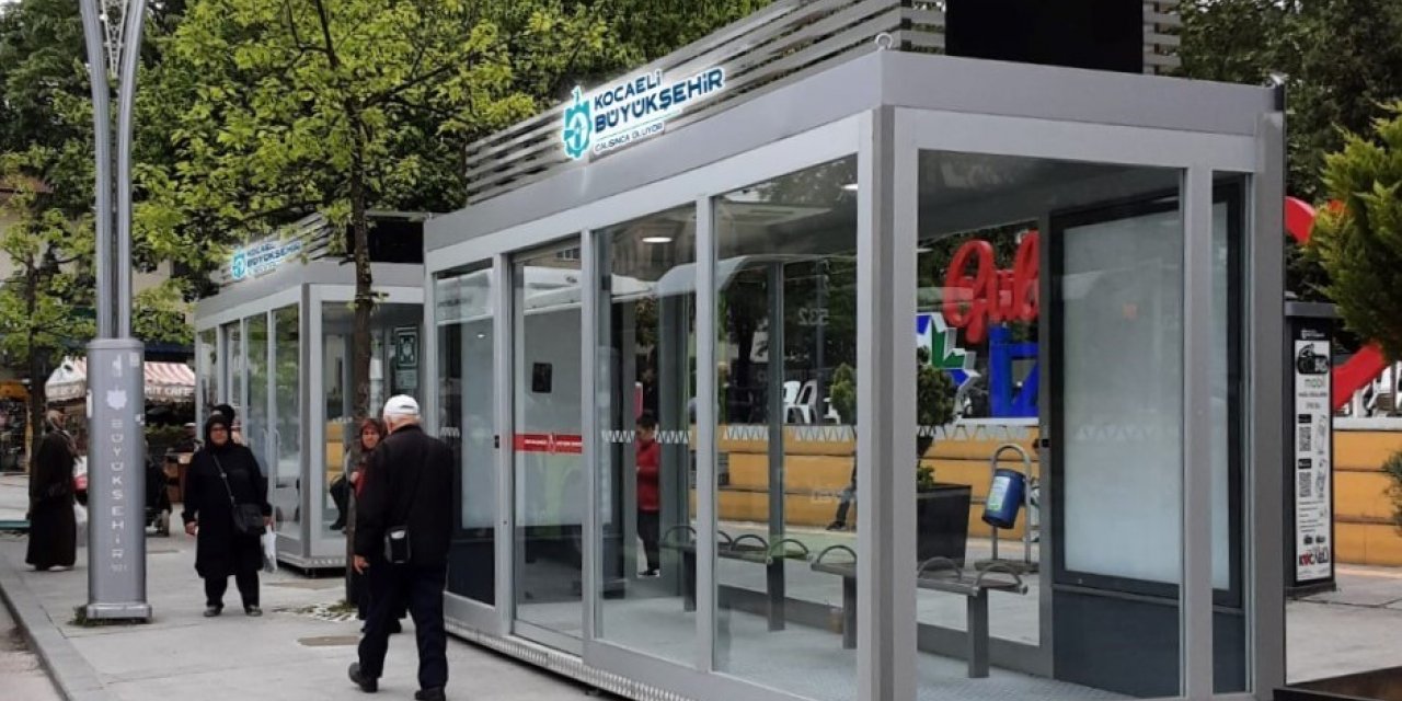 Cumhuriyet Parkına klimalı modern durak