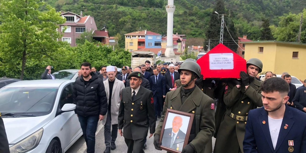 Hayatını kaybeden Kıbrıs gazisi son yolculuğuna uğurlandı