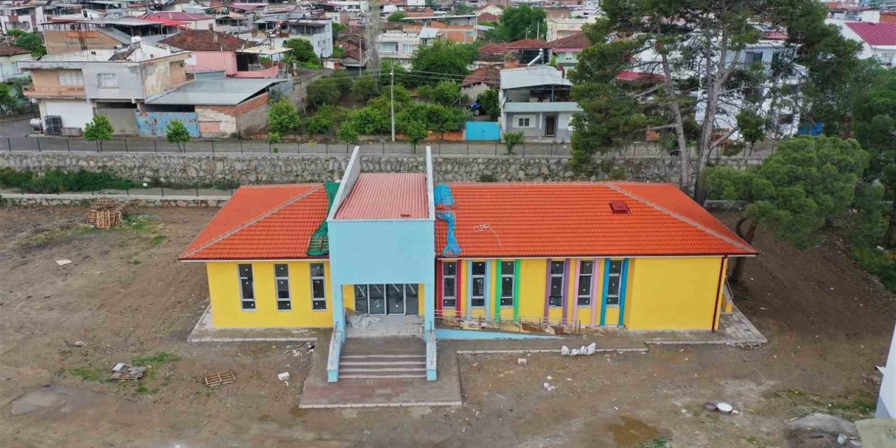 Yenipazar’a rengarenk gençlik merkezi