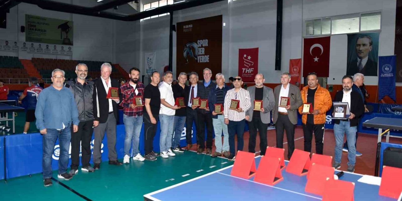 Köyceğiz’de Veteran Masa Tenisi sporcuları hünerlerini sergiledi