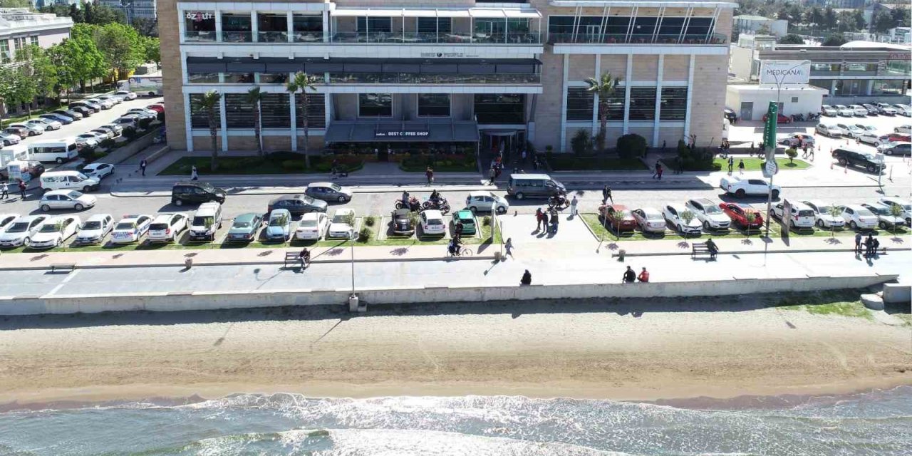 AVM’de ‘Anneler Günü’ne özel hediye