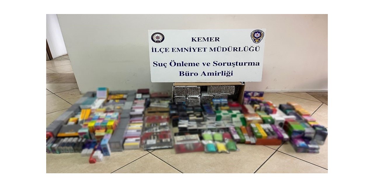 Antalya’da 4 farklı iş yerine elektronik ve kaçak sigara operasyonu