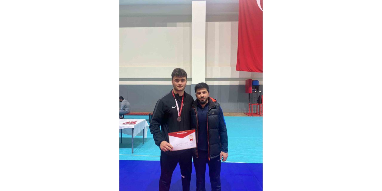 Sakarya’dan Zonguldak’a 2 madalya getirdiler