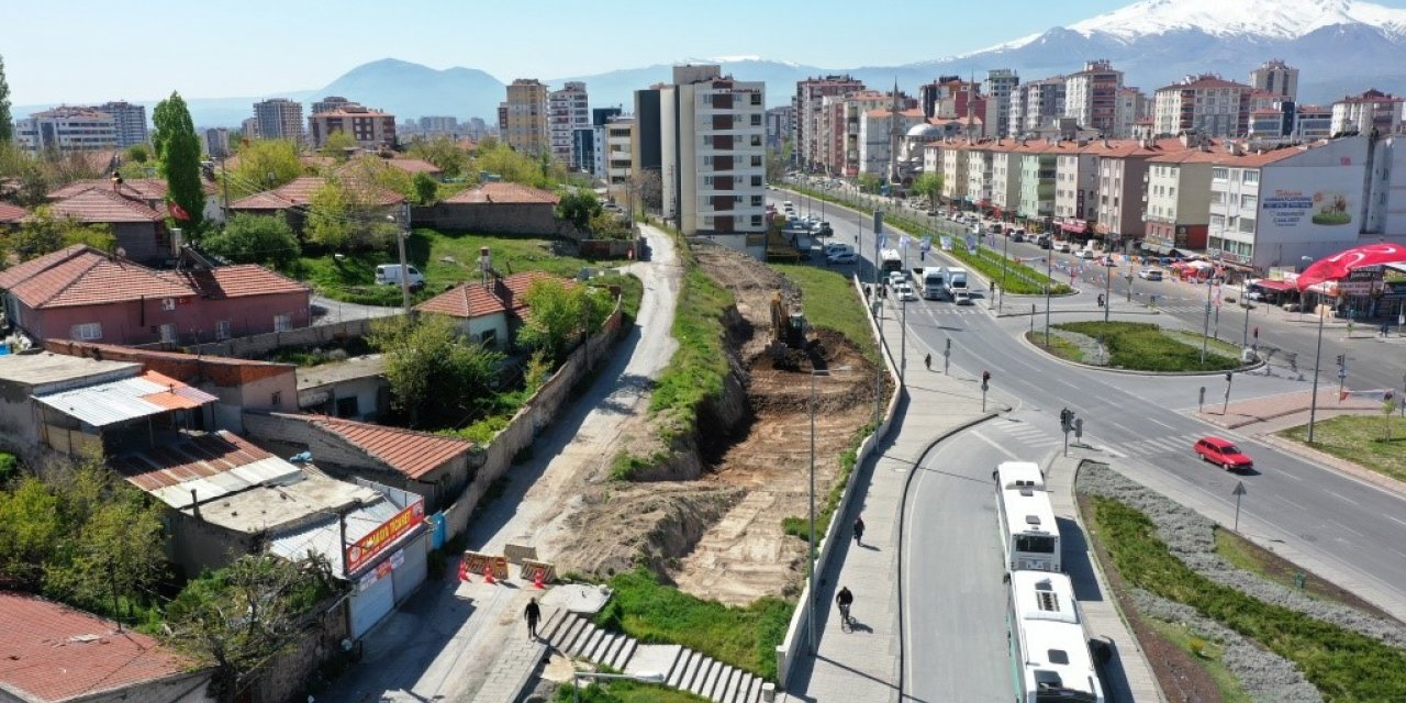 Başkan Çolakbayrakdar; “Hedef; yeşil alanda kişi başına düşen 18 metrekare ile rekoru yenilemek”