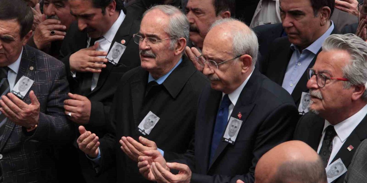 Kemal Kılıçdaroğlu kayınbiraderinin cenaze törenine katıldı