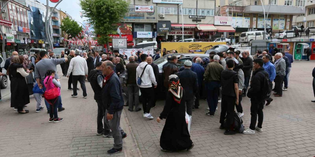 Derince’de Togg’a yoğun ilgi