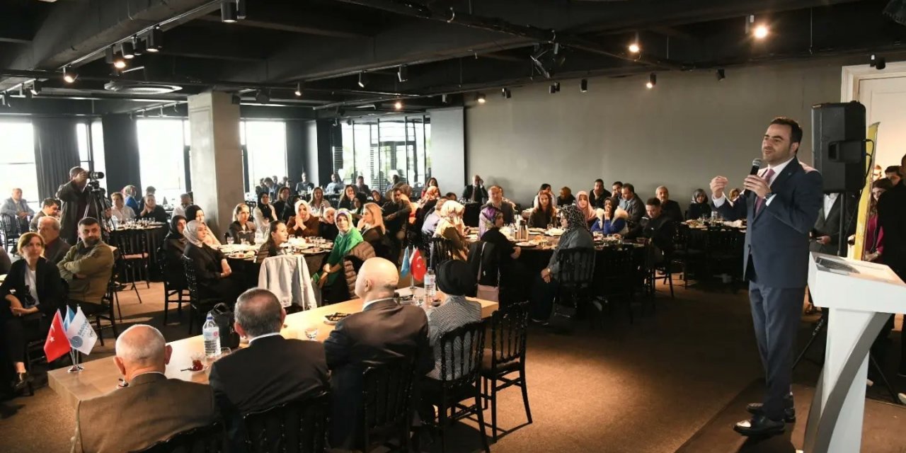 Başkan Özlü: "Gelecek neslimizi Türkiye Yüzyılı’na hazırlıyoruz"