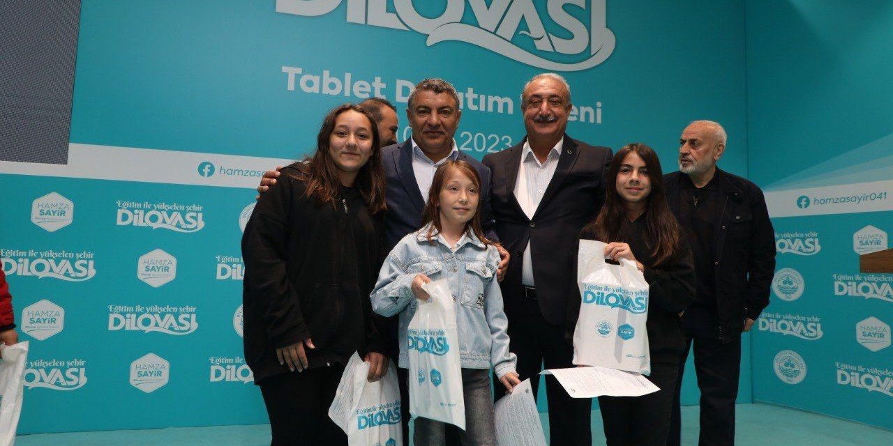 Miniklerin tablet bilgisayar mutluluğu