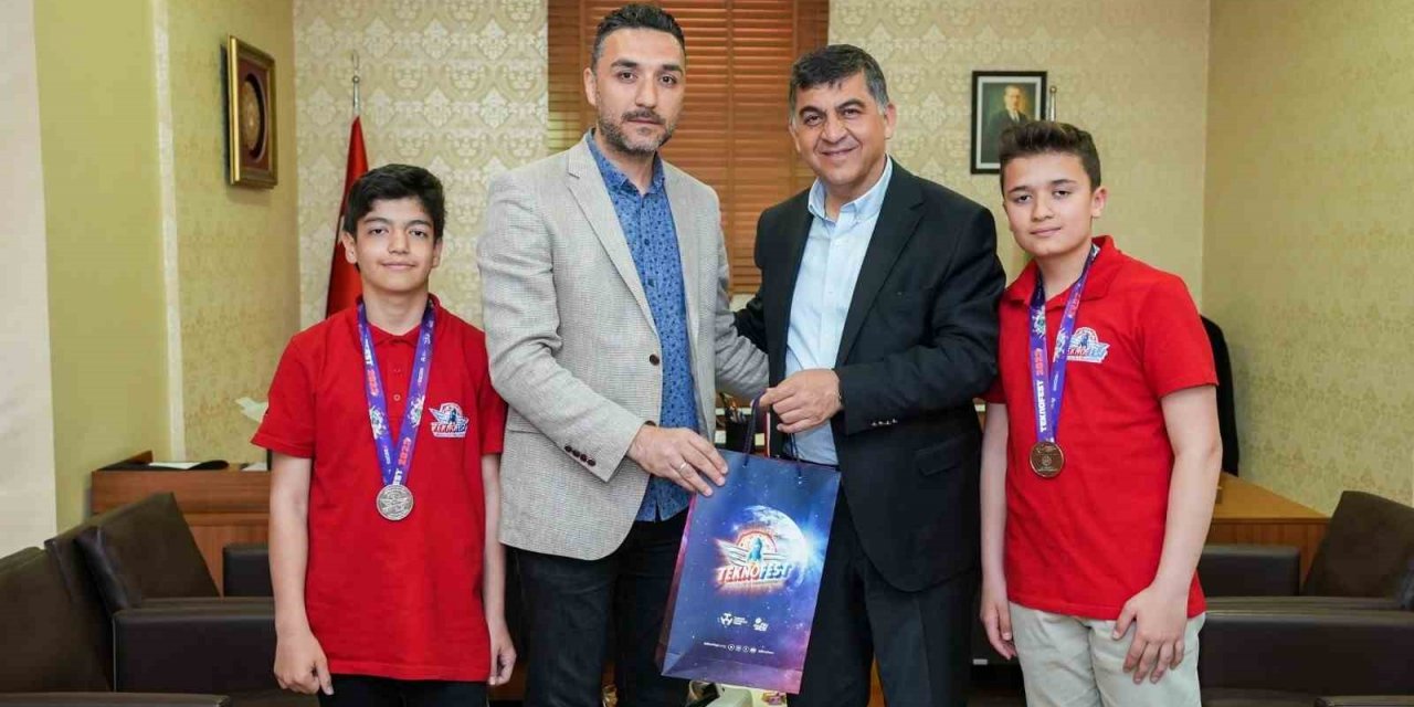 Teknofest ikincileri Başkan Fadıloğlu’nu ziyaret etti