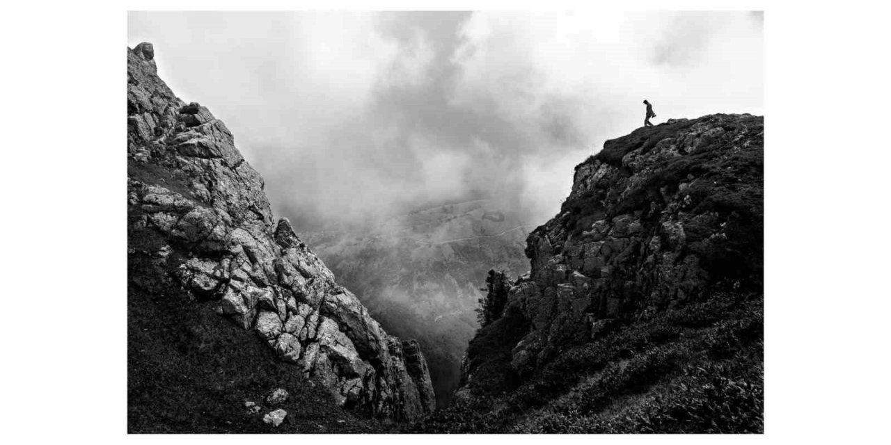 SANKO’da “Siyahtan beyaza yalnızlıklar” fotoğraf sergisi