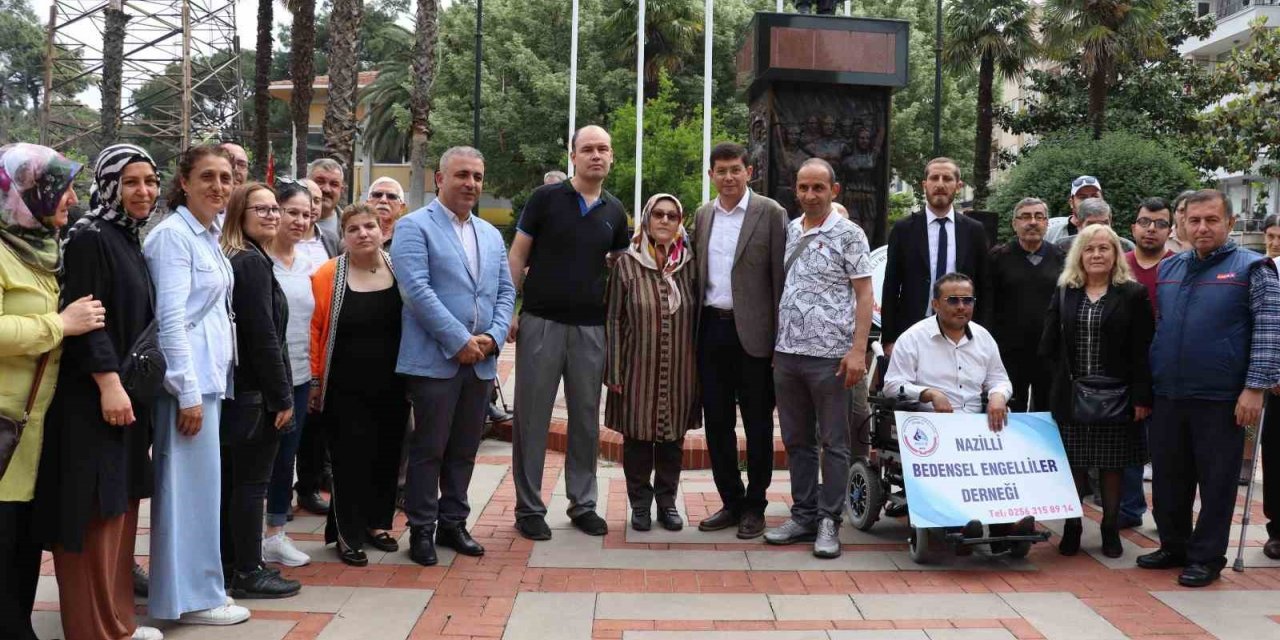 Başkan Özcan engellileri yalnız bırakmadı