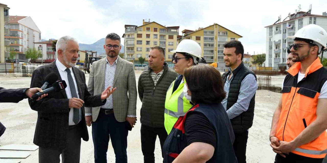 Davraz Kapalı Pazaryeri’nin Ağustos ayı sonunda tamamlanması hedefleniyor