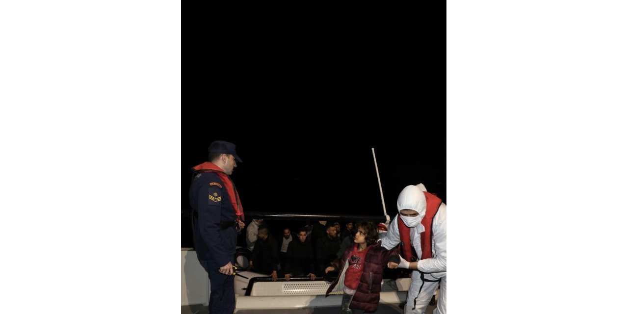 Ayvacık açıklarında 27 kaçak göçmen yakalandı