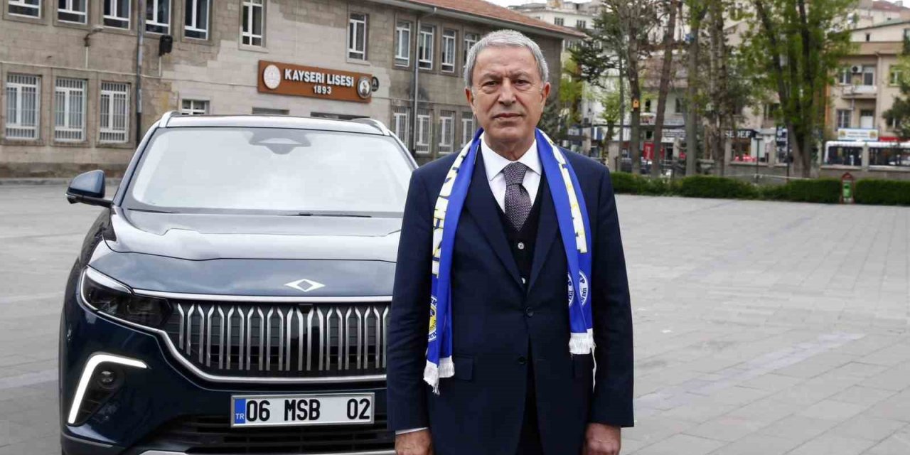Bakan Akar duyurdu! Taş mektep, fen lisesi oldu
