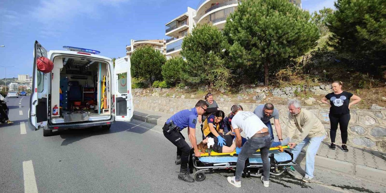 Üst geçidi kullanmayan kadına kamyonet çarptı: 1 yaralı