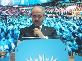 Kurtulmuş, 207 oyla genel başkan seçildi