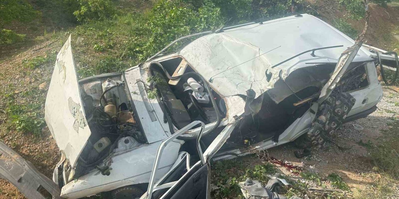 Malatya’da otomobil takla attı: 1’i ağır 3 yaralı