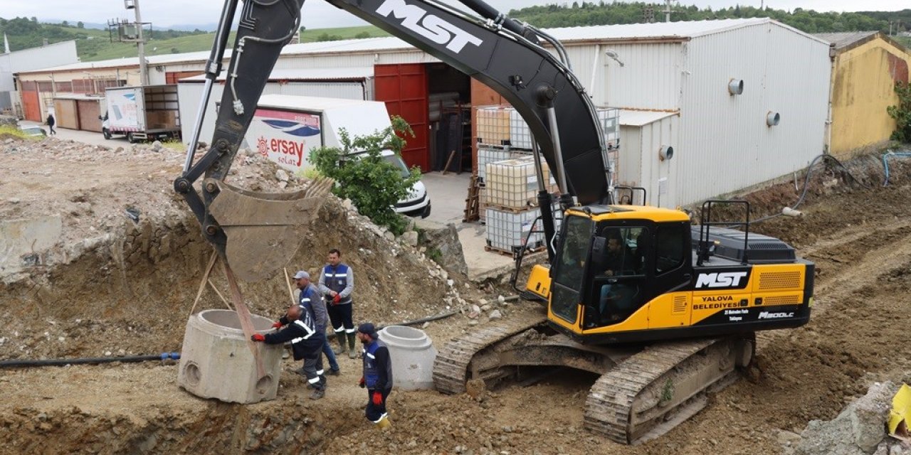 Kirazlı Sanayi Sitesi’nin kanalizasyon hattı yenileniyor