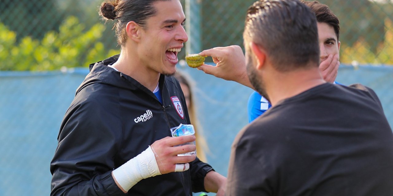 Altınordu, moral depoluyor