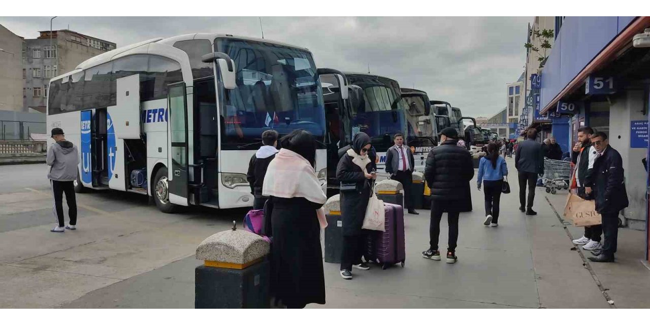 15 Temmuz Demokrasi Otogarı’nda seçim hareketliliği