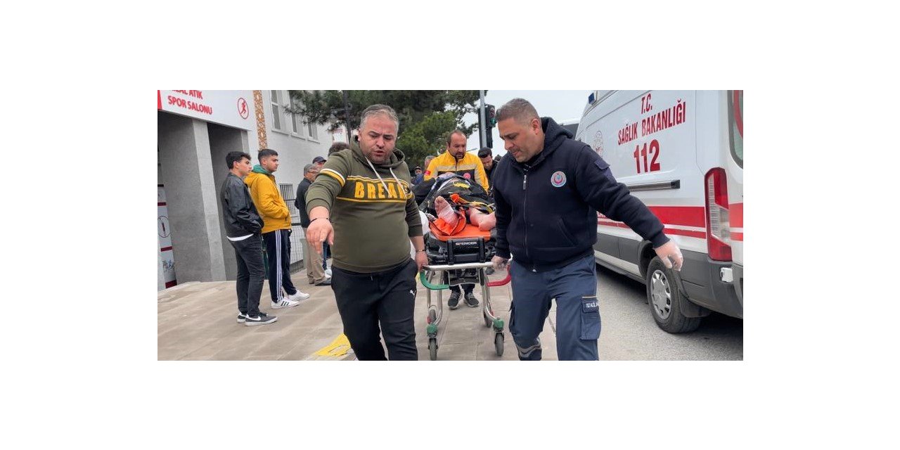 Halk otobüsünün çarptığı yaya hafif yaralandı