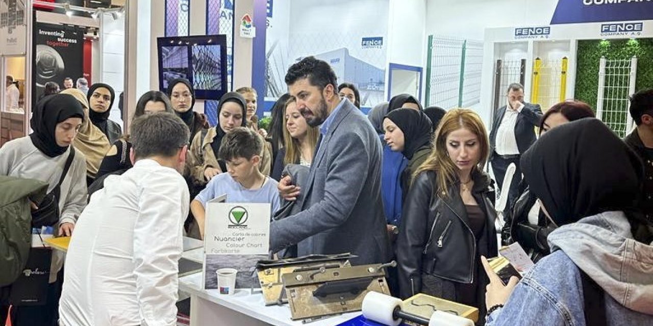 SUBÜ’lü öğrenciler TÜYAP Fuarı’nda yenilikleri incelediler