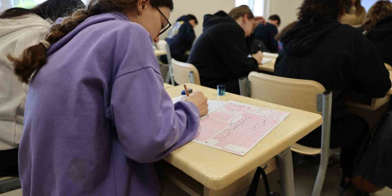 Darıca’da öğrencilere ücretsiz deneme sınavı